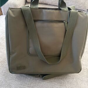 Beis Olive East to West store